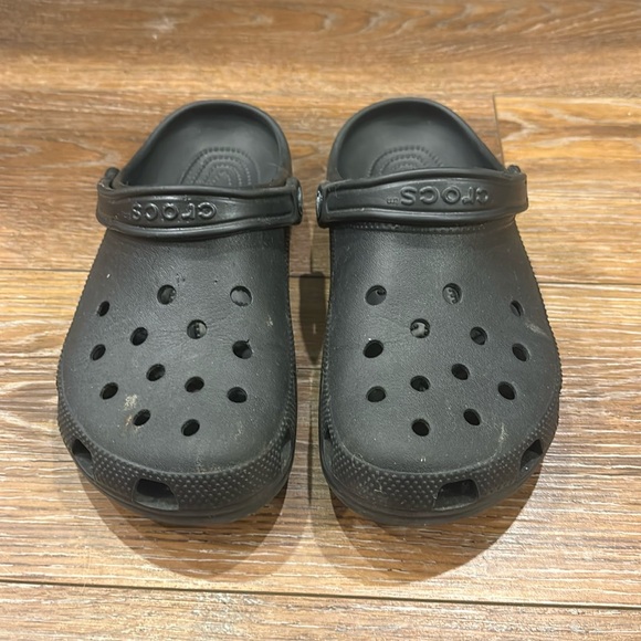 CROCS Shoes - Black Crocs Women’s size 9